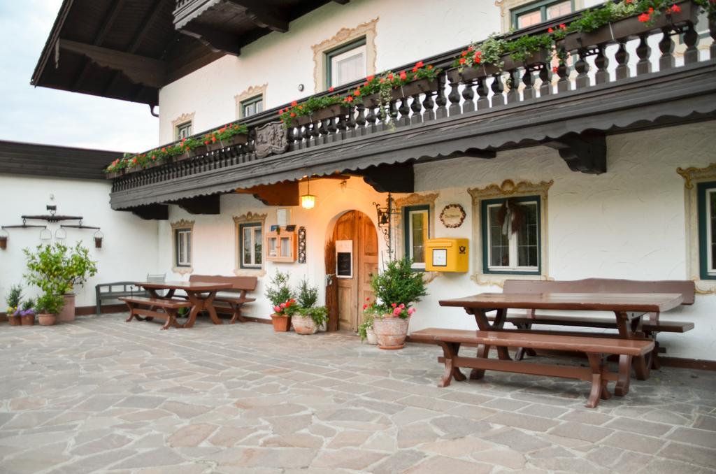 Hotel Restaurant Ferienwohnungen ALPENHOF Übersee Exterior foto